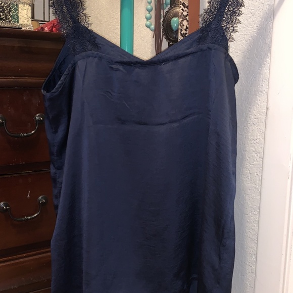 Listicle Navy Top - Picture 3 of 3